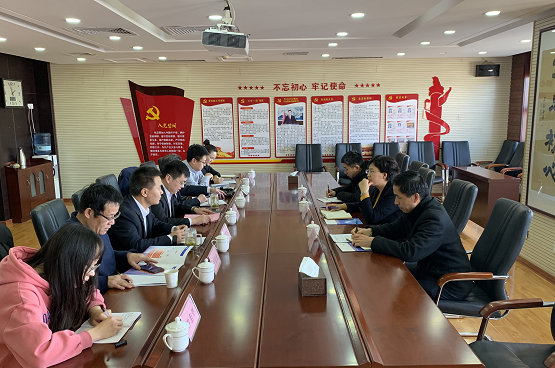 张波一行到联系服务点调研行业协会工作