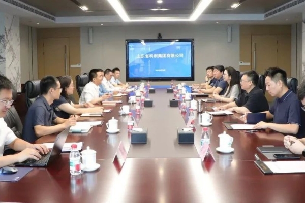 扬州科教集团党委副书记、总经理闫冬梅一行到山东科创调研交流